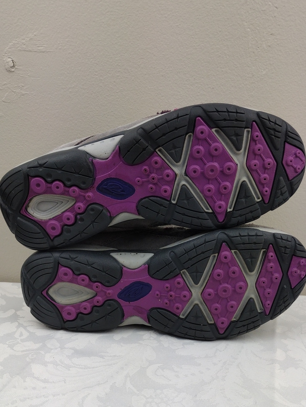 Easy Spirit Explore24 Eseztime Traveltime Grey Wool Suede Embroidery Floral Mule - Picture 7 of 16